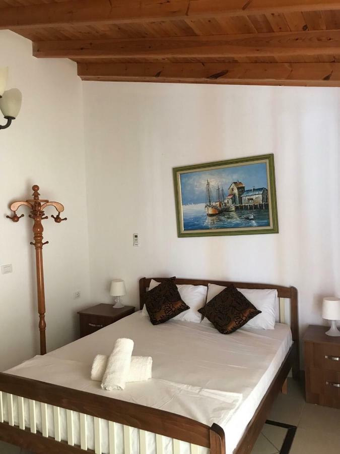 Biraci Residence Ksamil Esterno foto